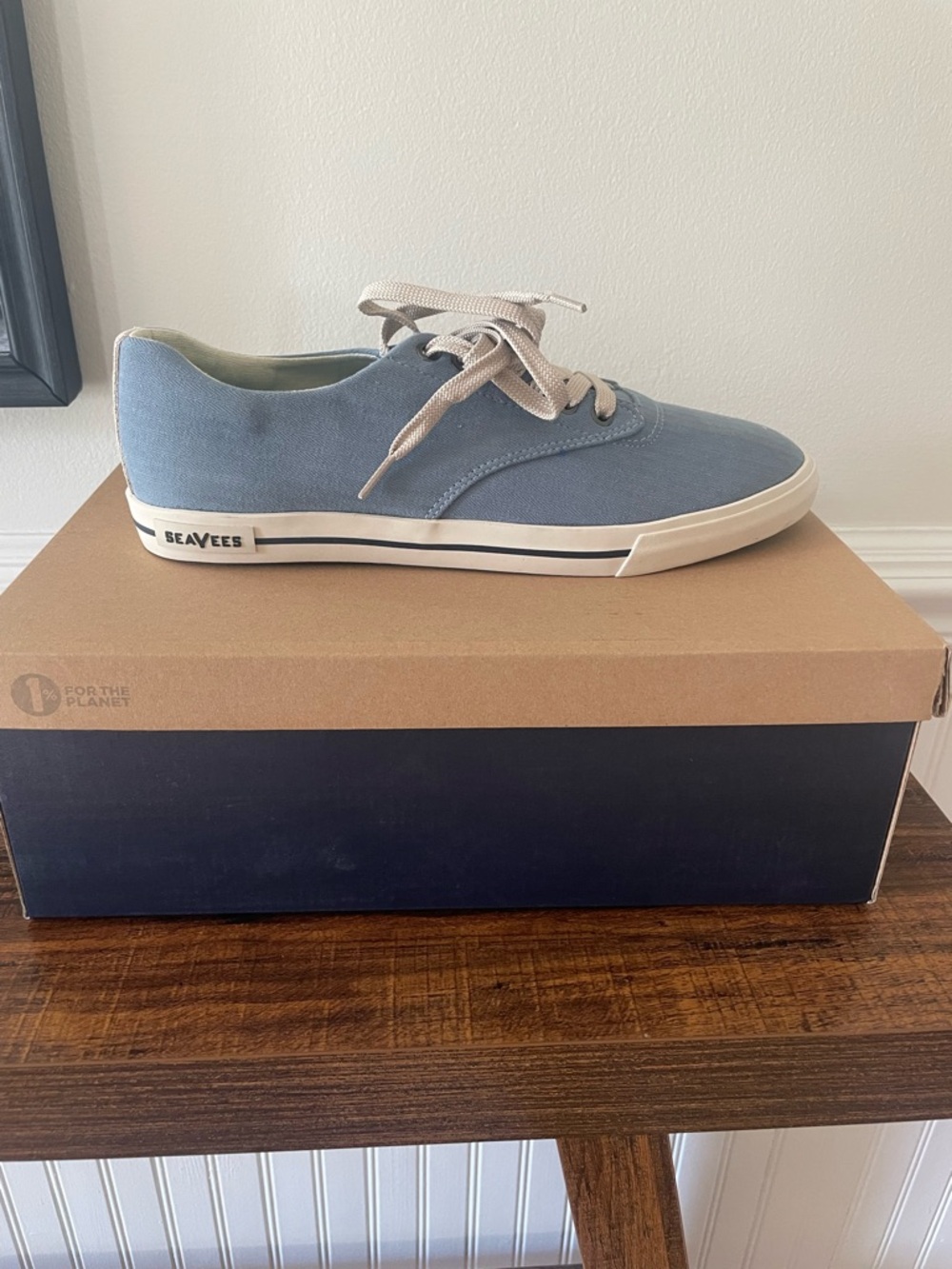 SeaVees Hermosa Plimsoll Surfwash Box in Navy and Kraft